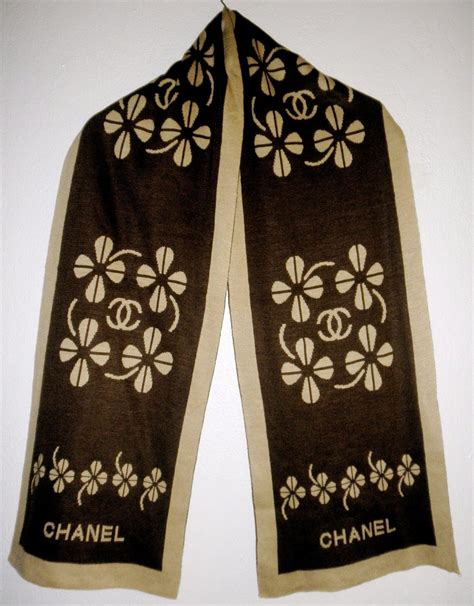 chanel gold scarf with roses and 4 leaf clover|Chanel Four Leaf .